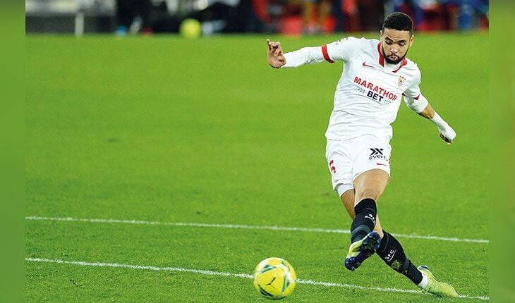 النصيري وبونو يطبعان على تألق مغربي لافت في مباراة نادي اشبيلية