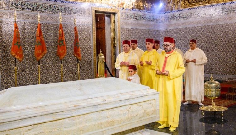 هيئة جريدة الأول للأخبار تقدم تعازيها القلبية لجلالة الملك وللأسرة الملكية