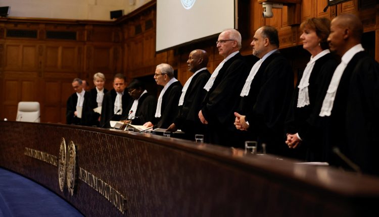 العدل الدولية تُطالب إسرائيل بإنهاء الاحتلال وتعويض الفلسطينيين