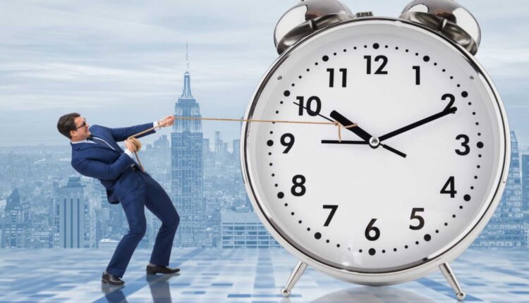 الساعة الإضافية